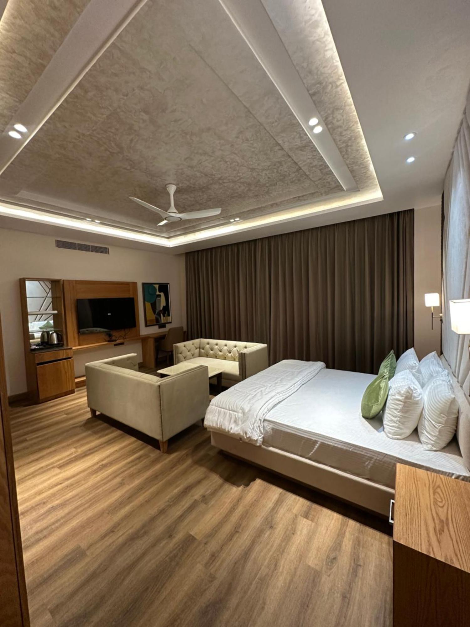 Mayur Simran Rājpura Exterior photo